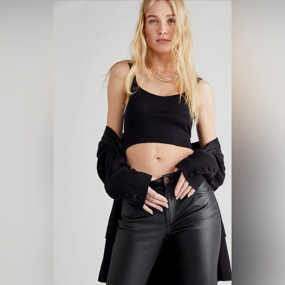 Meg Seamless Crop NWOT black - Picture 4 of 4